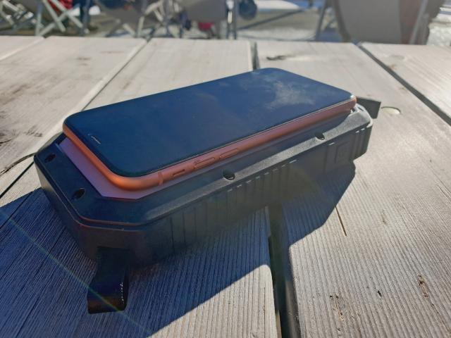 BasicNature Solar Powerbank 20 20000mAh wireless USB induction charger camping hiking